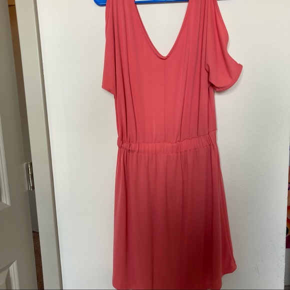 Zara Peach Cold-Shoulder Dress - Picture 4 of 4